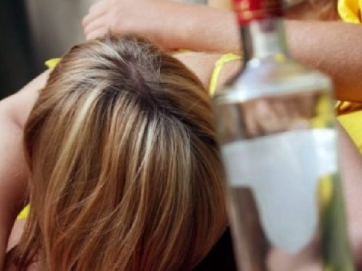 ”Πρωταθλητές” τα κρητικόπουλα στην υπερβολική κατανάλωση αλκοόλ από τα 13