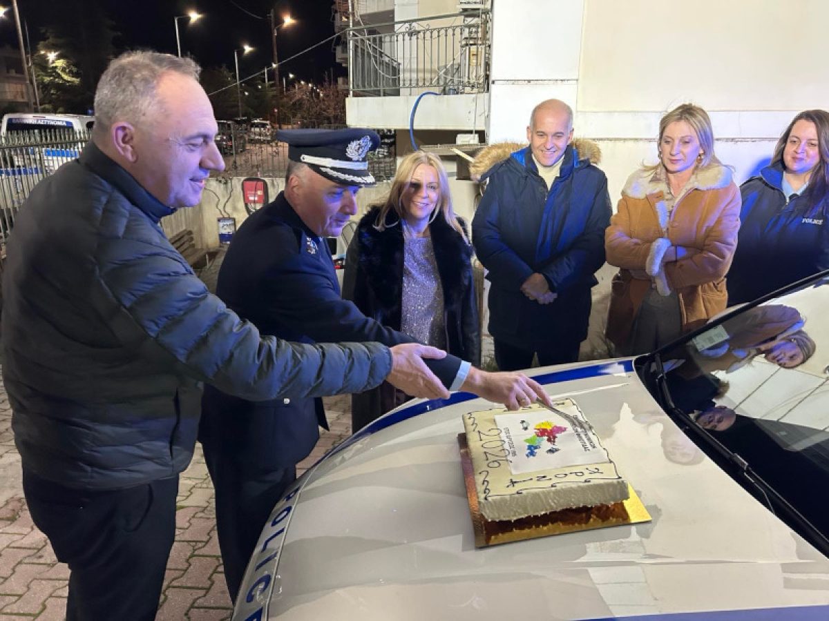 Πρωτοχρονιάτικη επίσκεψη Δημάρχου Λαμιέων στους εργαζόμενους των Σωμάτων Ασφαλείας, του ΕΚΑΒ και του Νοσοκομείου