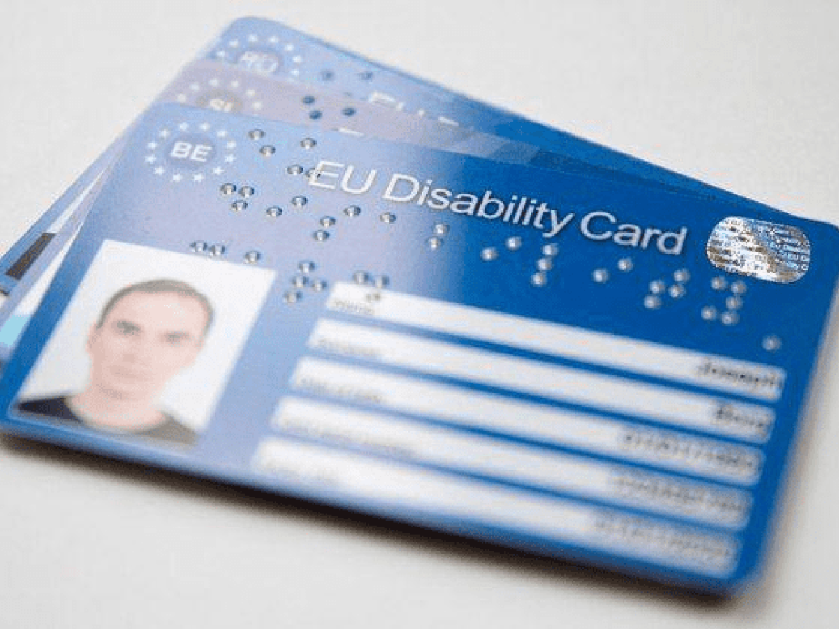 Προβλήματα στην εφαρμογή της νέας πλαστικής Κάρτας Αναπηρίας καταγγέλλει η ΕΣΑμεΑ