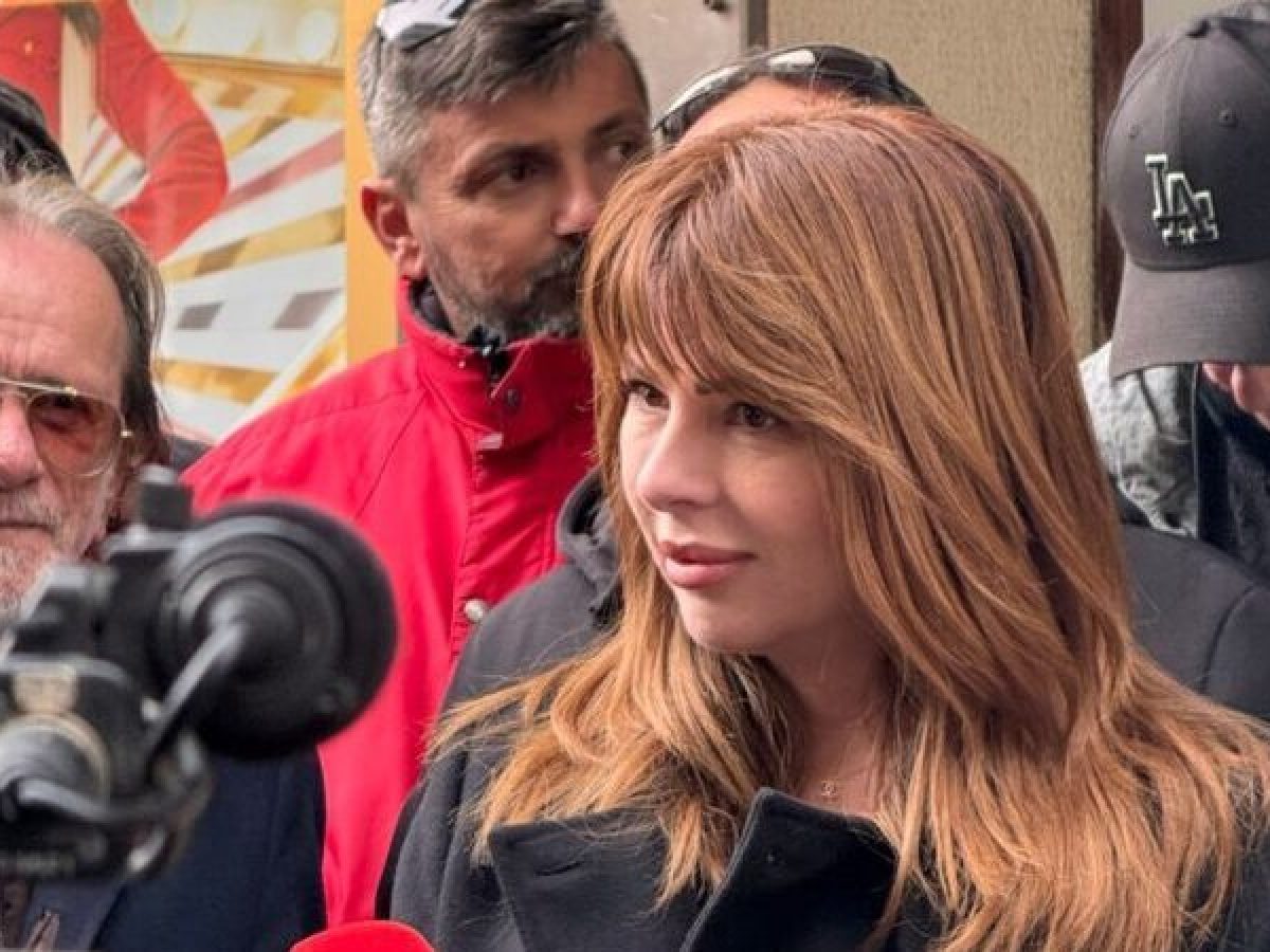 Ψήφισμα αγροτών στην Κατερίνα Παπακώστα – Τι ειπώθηκε έξω από το γραφείο της;