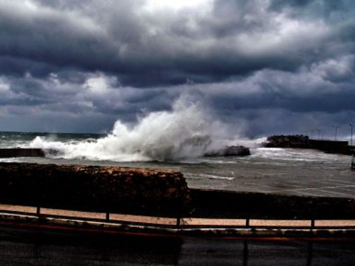 Ραγδαία επιδείνωση του καιρού στην Κρήτη: Θυελλώδεις άνεμοι τη Τρίτη, ισχυρές καταιγίδες την Τετάρτη