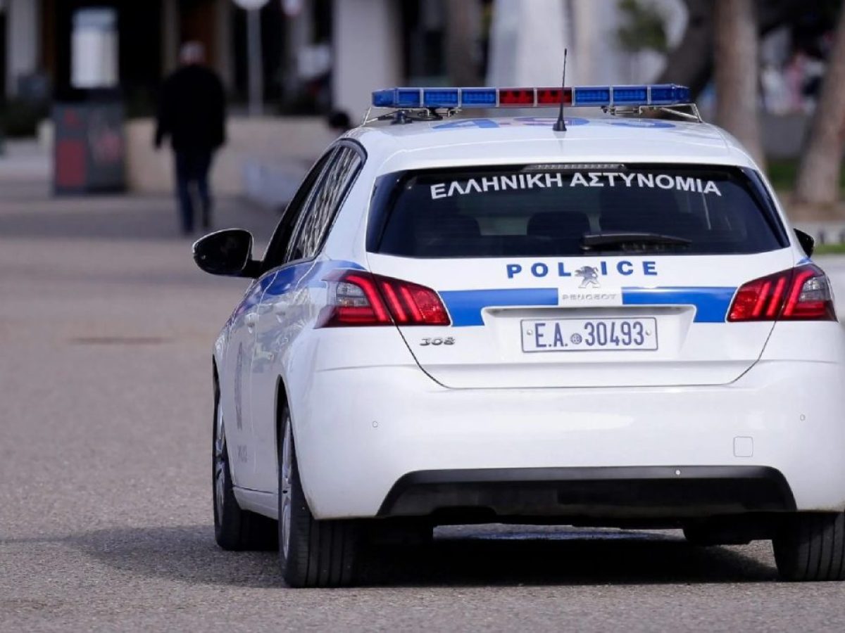 Ριφιφί τα ξημερώματα σε μαγαζί με ρούχα στη Βάρη