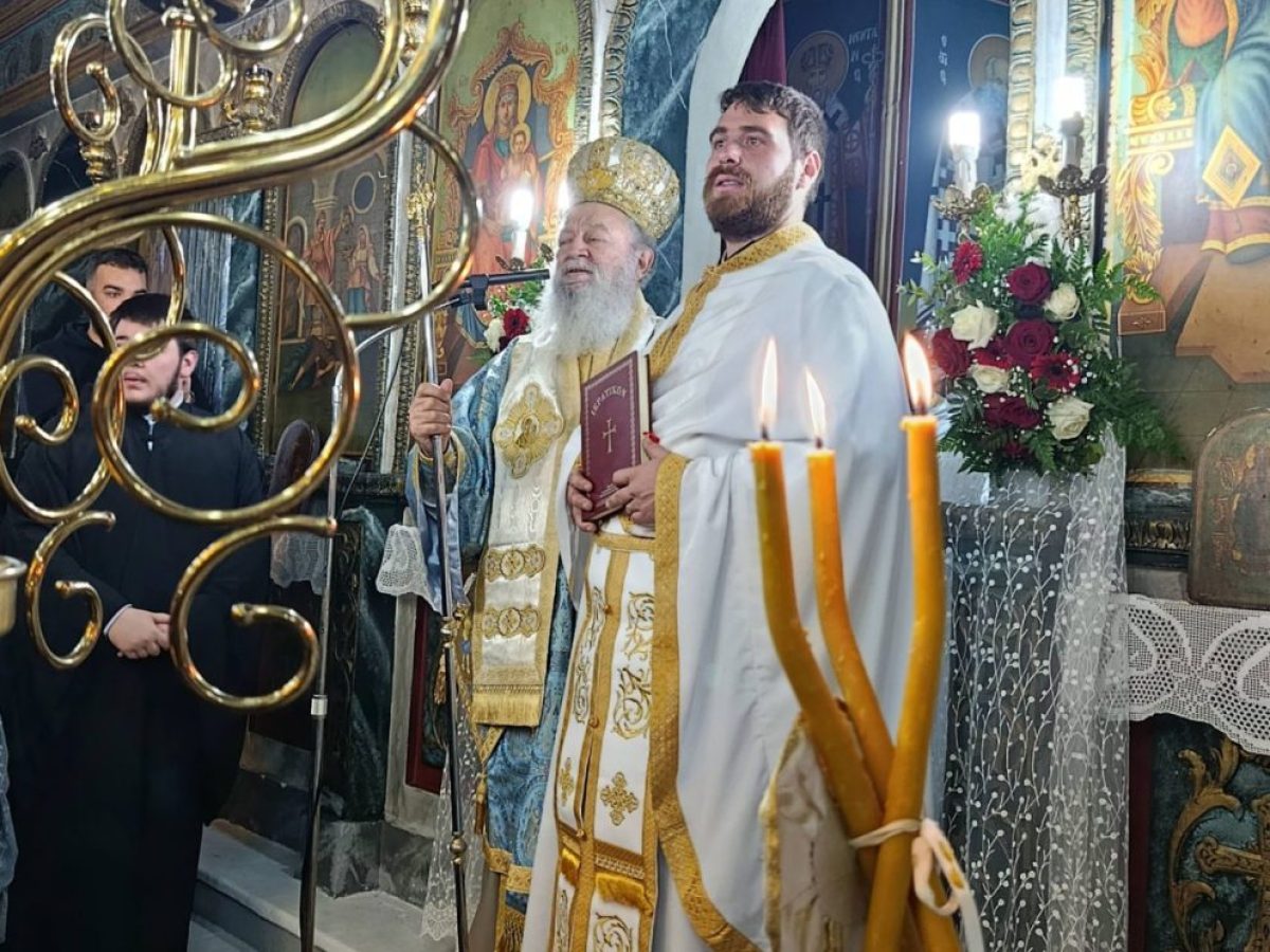 Ρίγη συγκίνησης στην Εύβοια: Νεαρός χειροτονήθηκε ιερέας