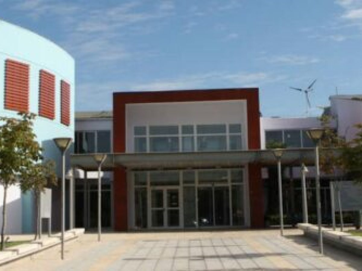 Σε εκκρεμότητα τα επαγγελματικά δικαιώματα αποφοίτων πρώην ΤΕΙ