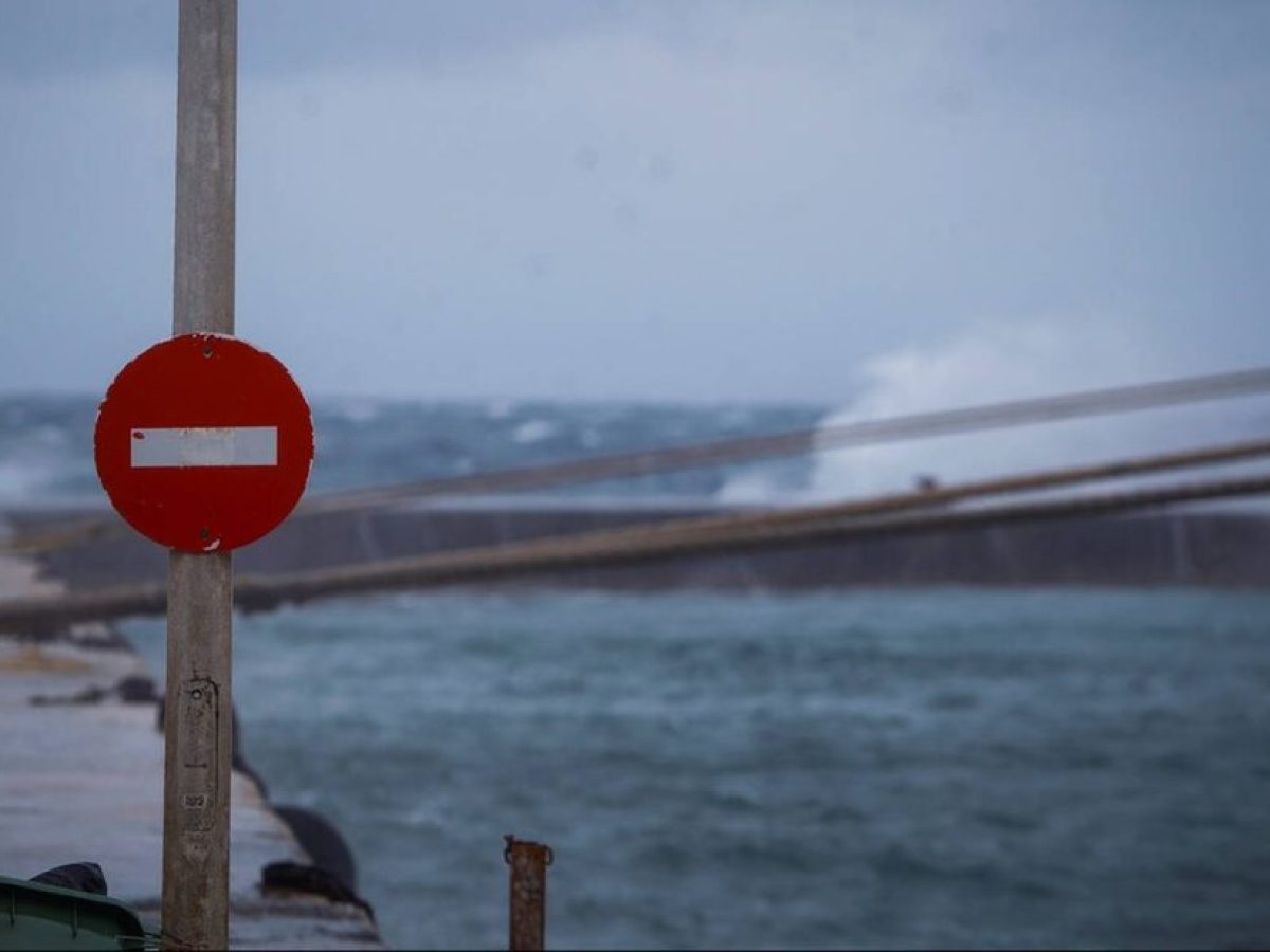 Σε ισχύ απαγορευτικό απόπλου λόγω ισχυρών ανέμων – Κλειστή η πορθμειακή γραμμή Ρίου Αντιρρίου