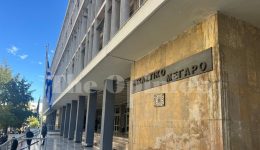 se-isovia-katadikase-to-trimeles