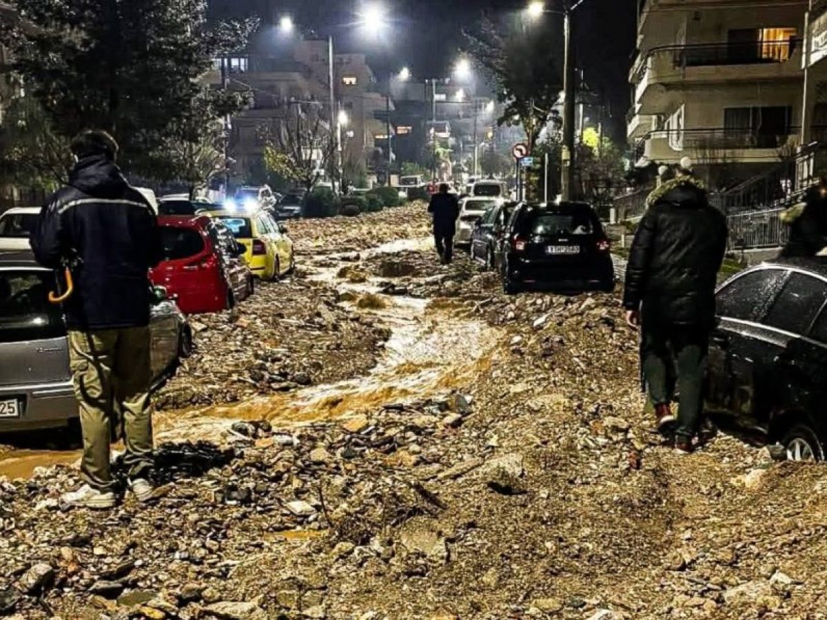 Σε κατάσταση έκτακτης ανάγκης η Γλυφάδα – Θα δοθούν αποζημιώσεις για τις καταστροφές