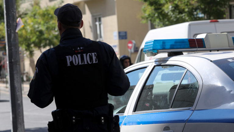 serres-&ndash;-apoklistiko-kathigitria-sinelifthi