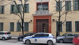 serres-pini-filakisis-stin-kathigitria