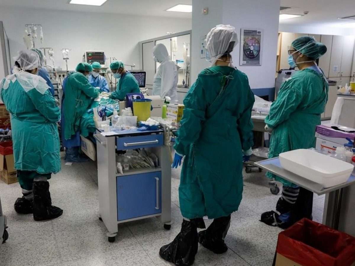 Συγκρατημένη αισιοδοξία εκφράζουν οι γιατροί του ΚΑΤ για τον 24χρονο