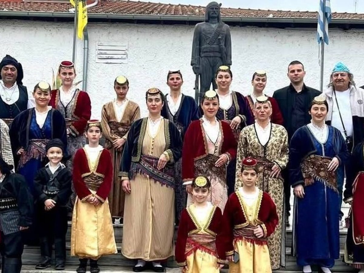 Σύλλογος Ποντίων Αλεξάνδρειας και Περιχώρων: Οι Μωμόγεροι ζωντανεύουν ξανά την πόλη και συμμετέχουν στο έθιμο του καβουρμά