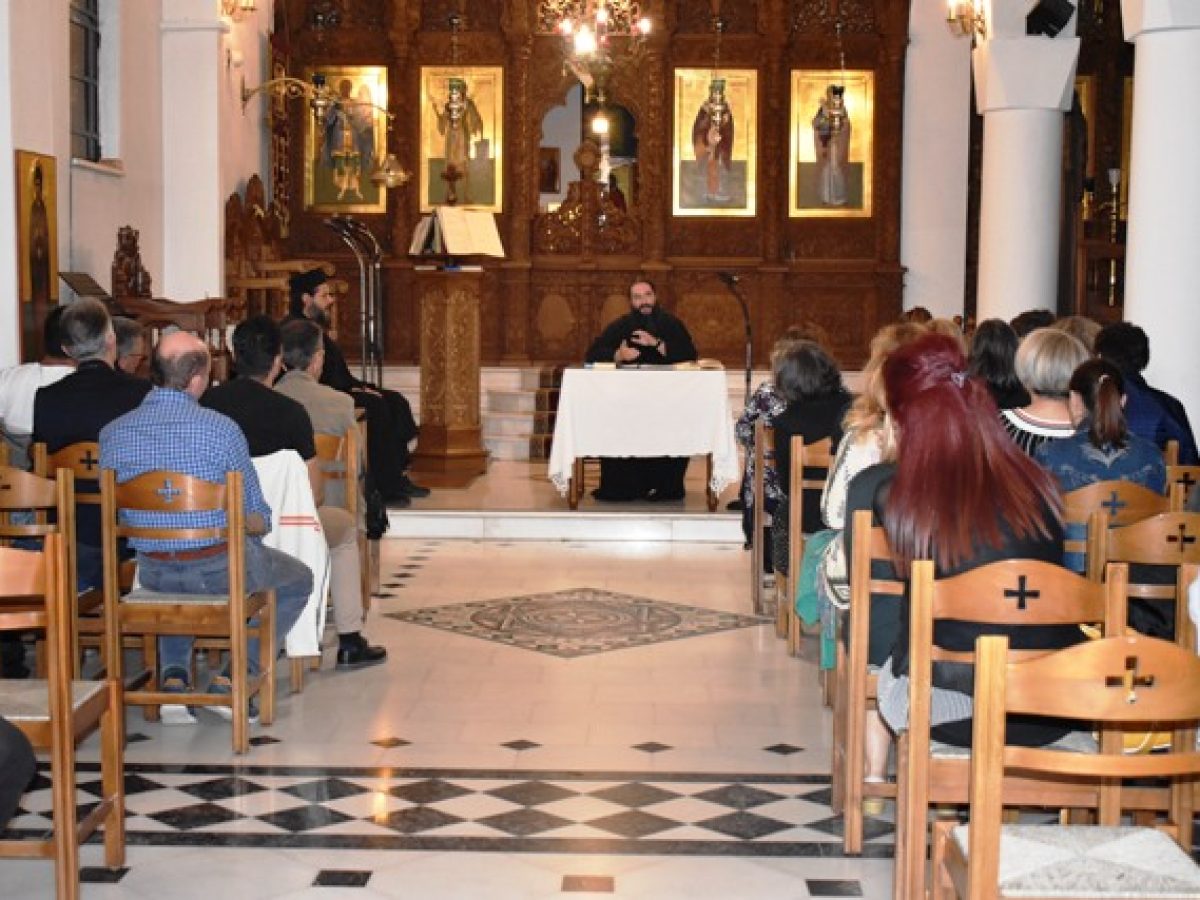 Σήμερα Κυριακή η Εσπερινή Σύναξη στον Άγιο Νεκτάριο Τρικάλων!