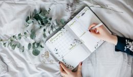 simveni-ontos-kati-otan-grafoume-1
