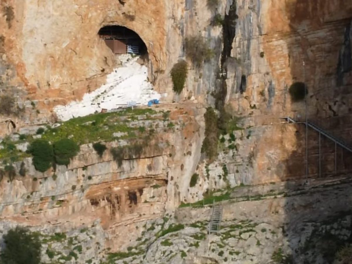 Συναγερμός στην Πυροσβεστική Μεσολογγίου για δύο αγνοούμενους στον Άγ. Νικόλαο Κρεμαστό