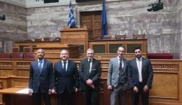 sinantisi-gianni-pappa-me-ton
