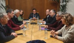 sinantisi-sto-ipourgio-igias-gia