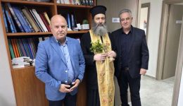 sinantisi-thanasi-kavvada-me-ti