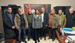 sinantisi-tis-katerinas-papakosta-me-1