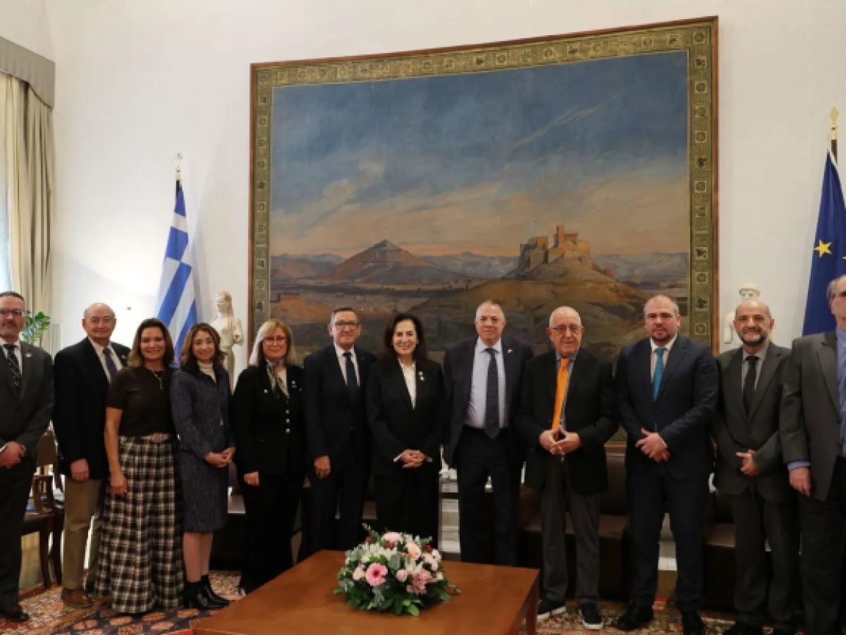 Συνάντηση του Προέδρου της Βουλής με τον Πρόεδρο και μέλη του Δ.Σ. της Πα.Δ.Ε.Ε.