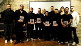 sinavlia-stirixis-ton-pedion-me