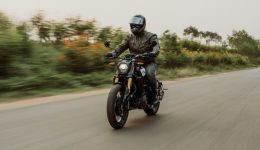 sinechizonte-i-entatiki-elegchi-sti