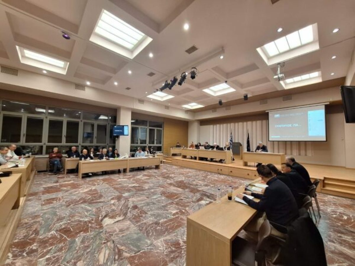 Συνεδρίαση του Περιφερειακού Συμβουλίου  της ΠΑΜΘ στην Κομοτηνή