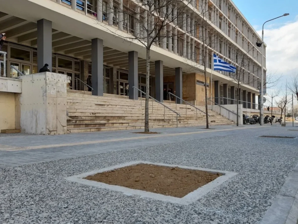 Συνελήφθη 14χρονος στη Θεσσαλονίκη μετά από επίθεση στην αδερφή του