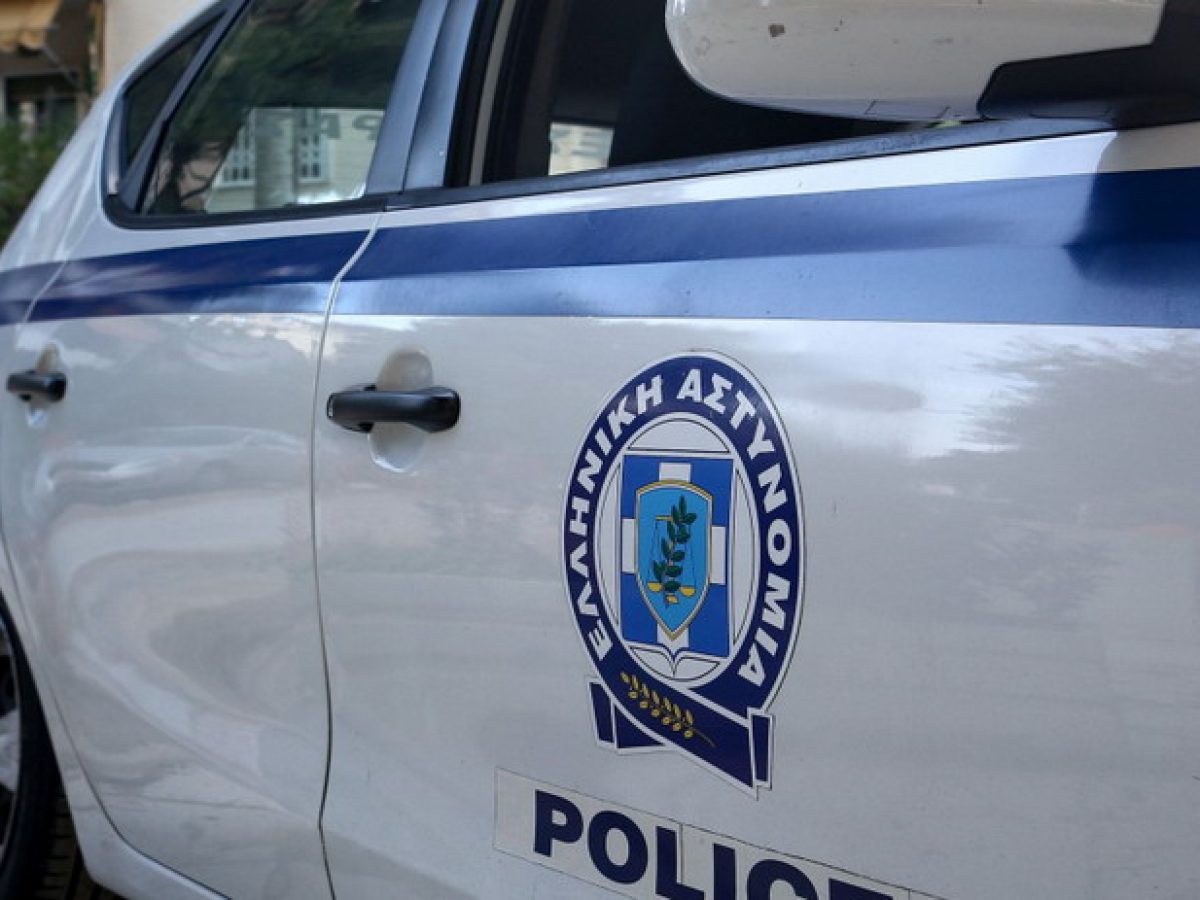 Συνελήφθη άνδρας στα Τρίκαλα. Είχε ζητήσει  να… φωτογραφίσει τα κοσμήματα