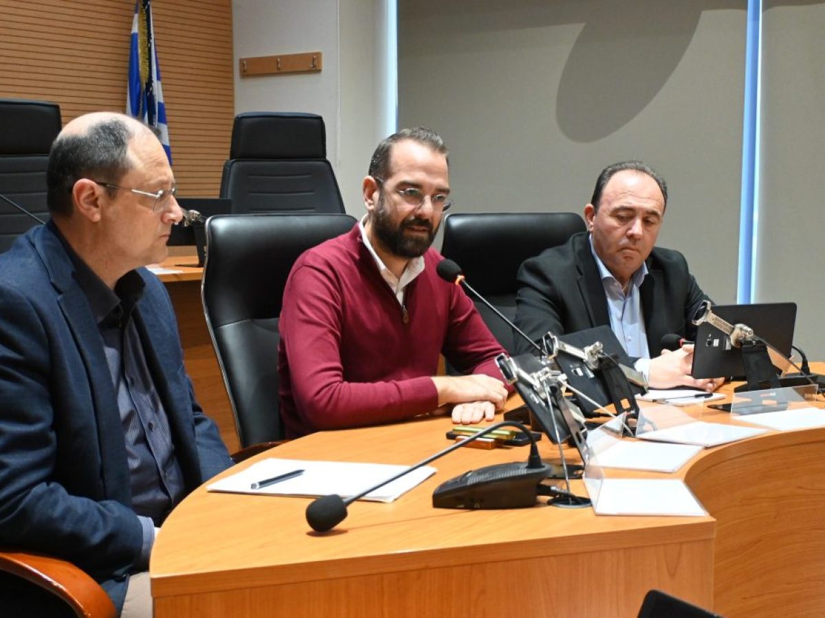 Σύσκεψη για την ευλογιά – Ν. Φαρμάκης: «Να αξιοποιήσουμε το παράθυρο  ευκαιρίας για να εξαλείψουμε τον εφιάλτη»