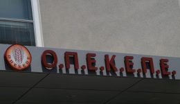 skandalo-opekepe-sto-mikroskopio-ton