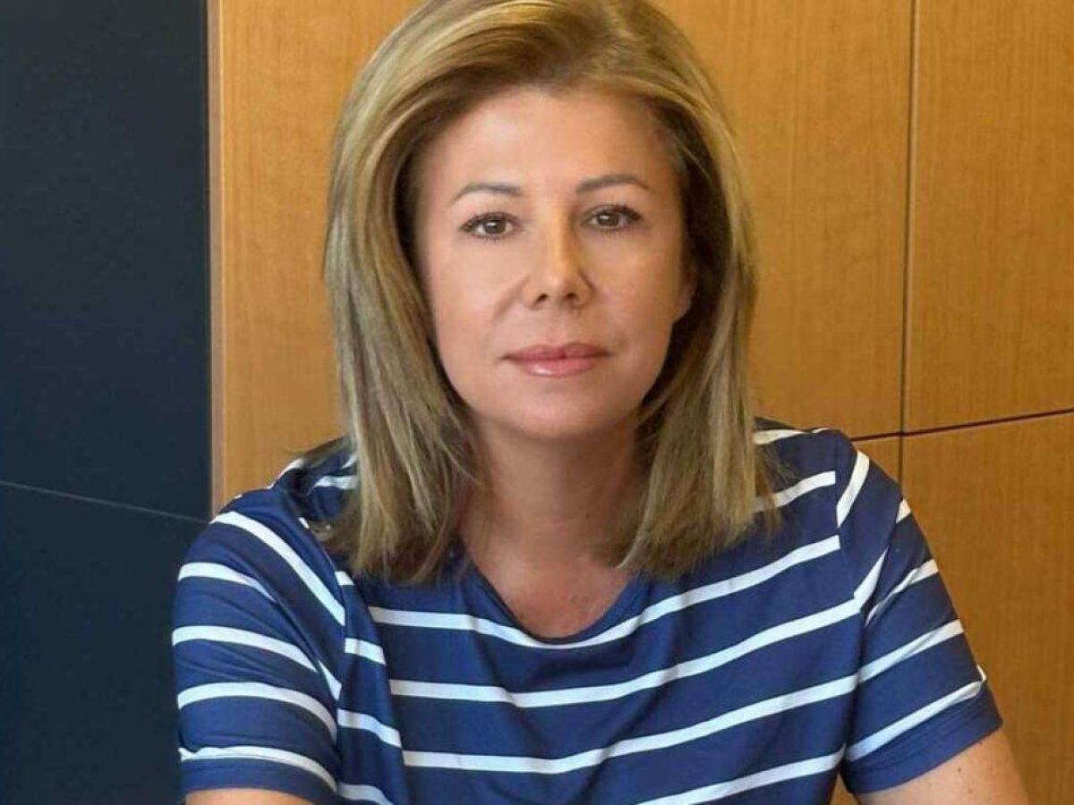 &Sigma;&kappa;&lambda;&eta;&rho;ή &kappa;&rho;&iota;&tau;&iota;&kappa;ή Ά&nu;&nu;&alpha;&sigmaf; &Pi;&alpha;&pi;&pi;ά &sigma;&tau;&eta;&nu; Έ&lambda;&epsilon;&nu;&alpha; &Beta;ά&kappa;&alpha; &gamma;&iota;&alpha; &tau;&omicron; &chi;&rho;ό&nu;&iota;&omicron; &pi;&rho;ό&beta;&lambda;&eta;&mu;&alpha; &tau;&omega;&nu; &alpha;&pi;&omicron;&rho;&rho;&iota;&mu;&mu;ά&tau;&omega;&nu;