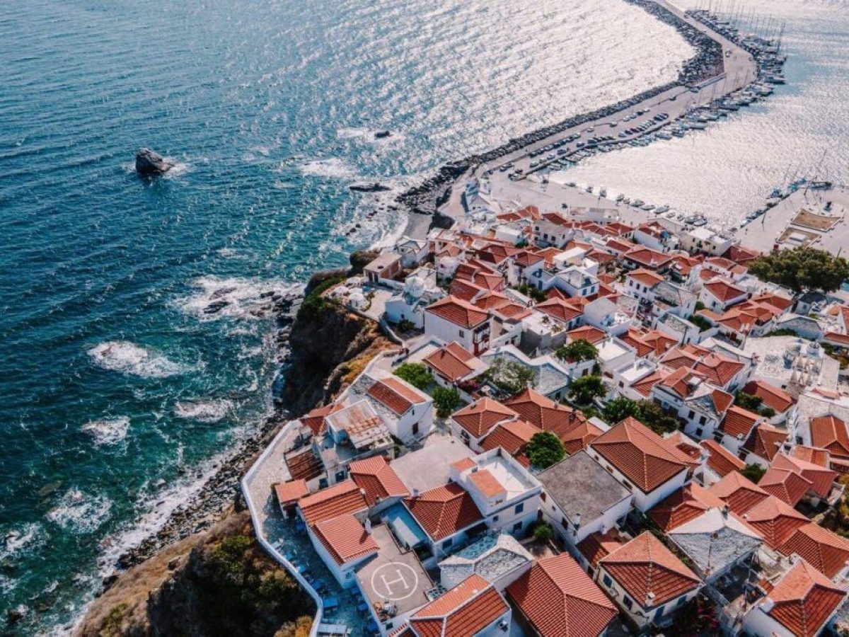 Σκόπελος: Στην κορυφή των προορισμών της Ευρώπης με κινηματογραφική λάμψη για τους Γερμανούς