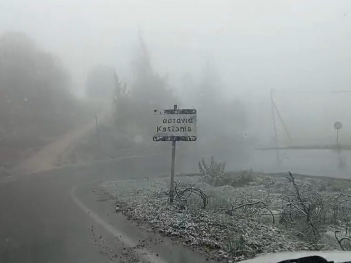 Στα λευκά η Καστανιά Ορεινής Κορινθίας – Χειμερινή απόδραση με άνετη διαμονή και καλό φαγητό στο Στέκι Δεδάκης