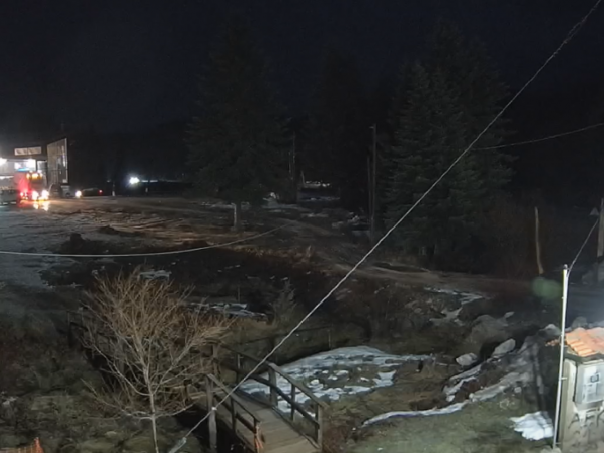 Στα λευκά το Περτούλι Τρικάλων – Το πρώτο χιόνι του 2026 έφερε χειμωνιάτικη μαγεία