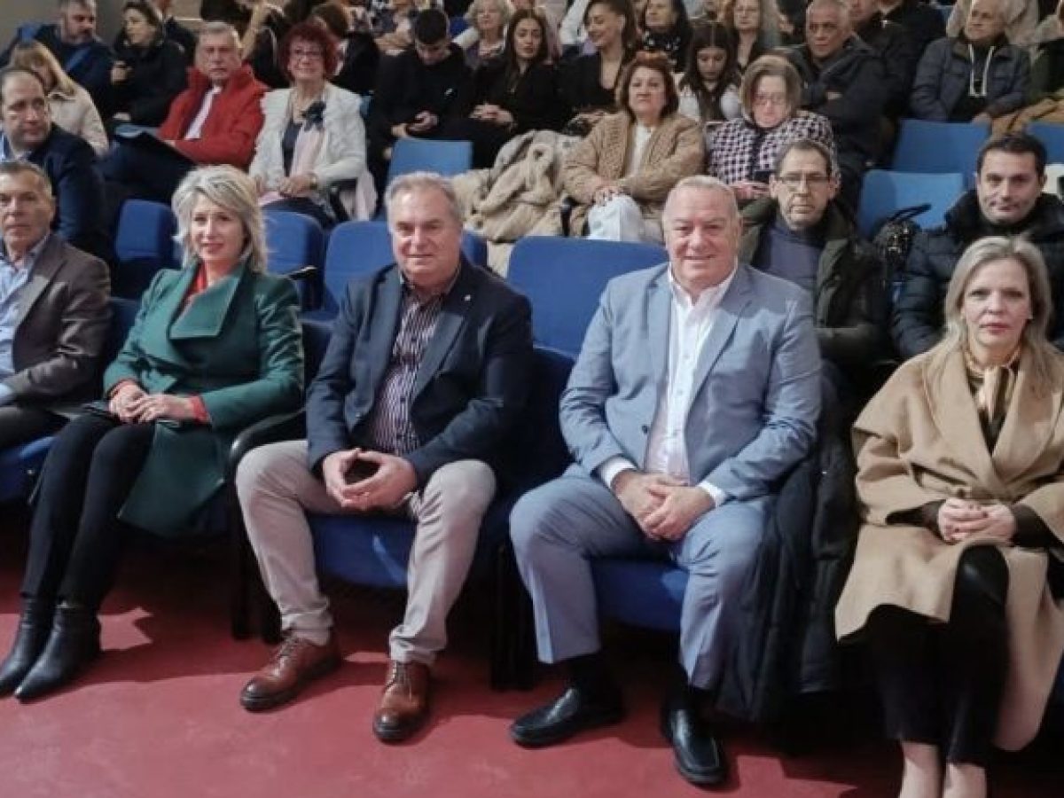 Στη κοπή της πίτας και τη βράβευση μαθητών στα Νέα Μουδανιά ο βουλευτής Ιωάννης Γιώργος