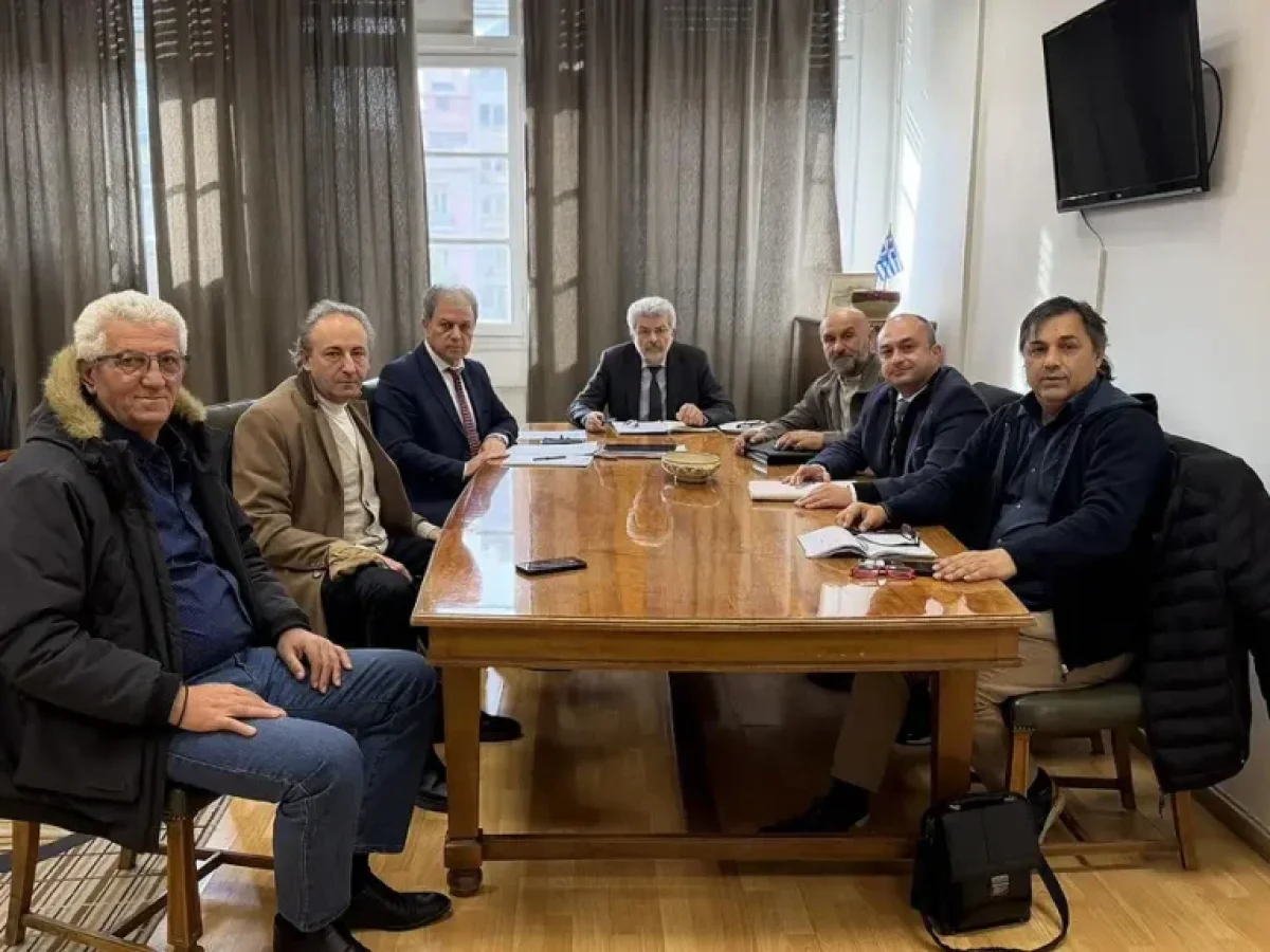 &Sigma;&tau;&eta;&nu; &Alpha;&theta;ή&nu;&alpha; &gamma;&iota;&alpha; &tau;&iota;&sigmaf; &Lambda;&alpha;ϊ&kappa;έ&sigmaf; &Alpha;&gamma;&omicron;&rho;έ&sigmaf;
