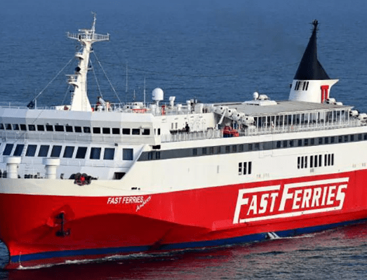 stin-grammi-pireas-siros-tinos-mikonos-dromologite-to-1