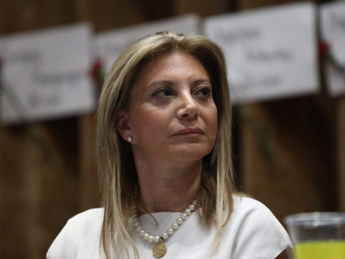 Στην Κρήτη η Καρυστιανού ως το τέλος του μήνα – τι αναζητεί!