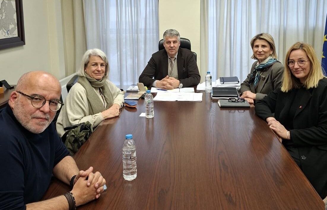 stirixi-pedion-ke-kinonikon-domon