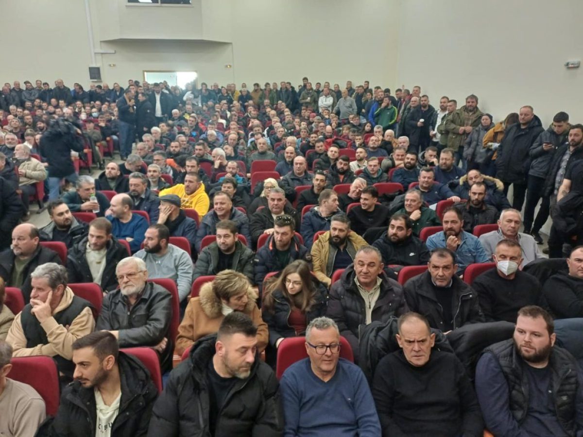 Στις 13:00 η συνάντηση των αγροτών με τον Μητσοτάκη την Τρίτη στο Μέγαρο Μαξίμου – Ποιοι θα πάνε από τα μπλόκα της Θεσσαλίας