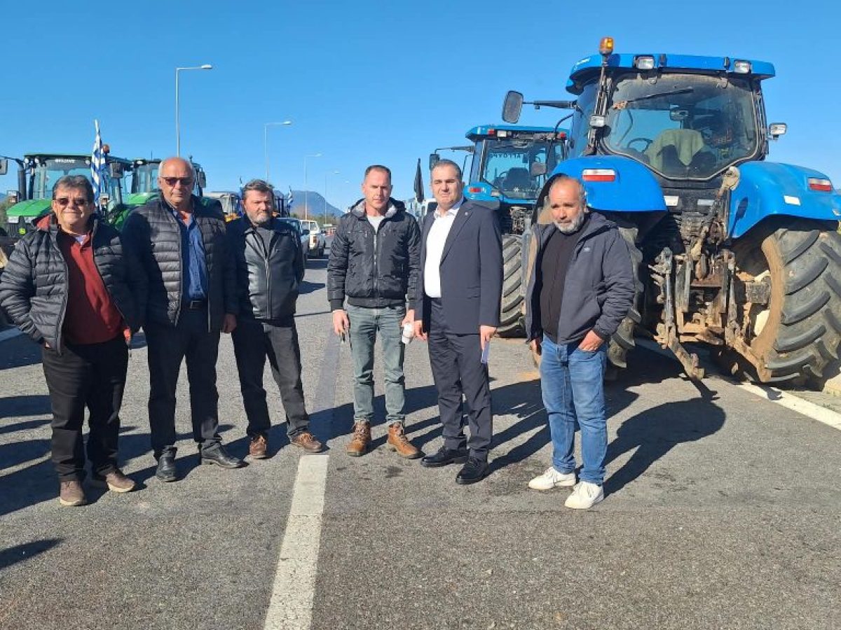 Στο μπλόκο των αγροτών στην Θουρία ο δήμαρχος Καλαμάτας
