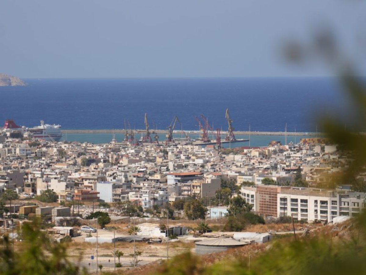 Στο «μάτι» της ΑΑΔΕ τα… μαύρα ενοίκια στην Κρήτη – Σε εξέλιξη μεγάλο κύμα πλειστηριασμών