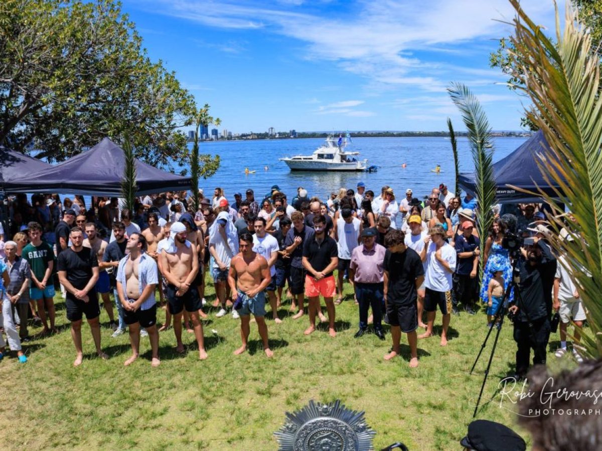 Στο Περθ ο αγιασμός των υδάτων έγινε στο ποτάμι Swan