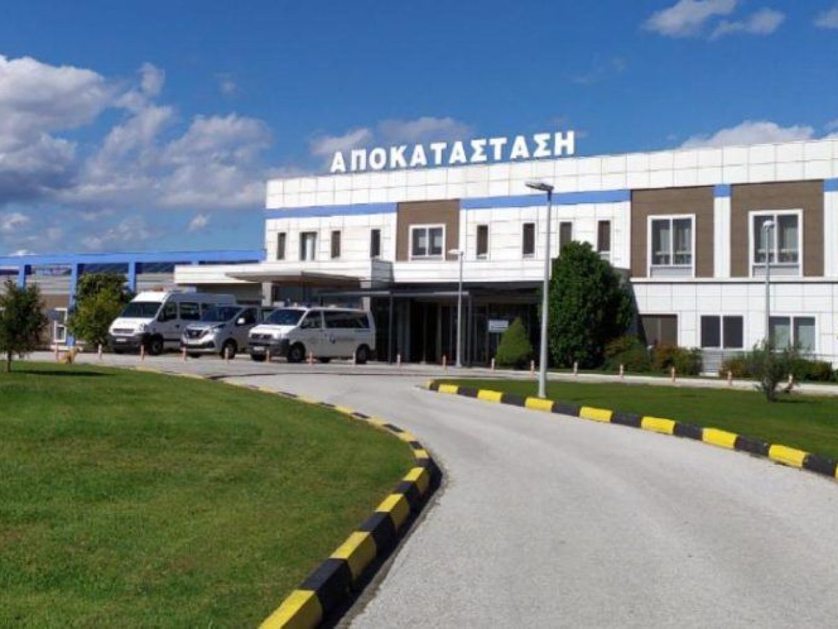 Στο πλευρό των εργαζομένων και των οικογενειών της Βιολάντα ο ψυχίατρος Περικλής Χ. Στοφόρος