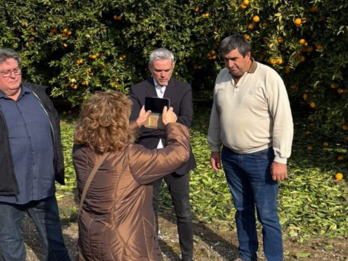 Στον κάμπο του Ευηνοχωρίου με τον προϊστάμενο του ΕΛΓΑ Αγρινίου ο Καραγκούνης