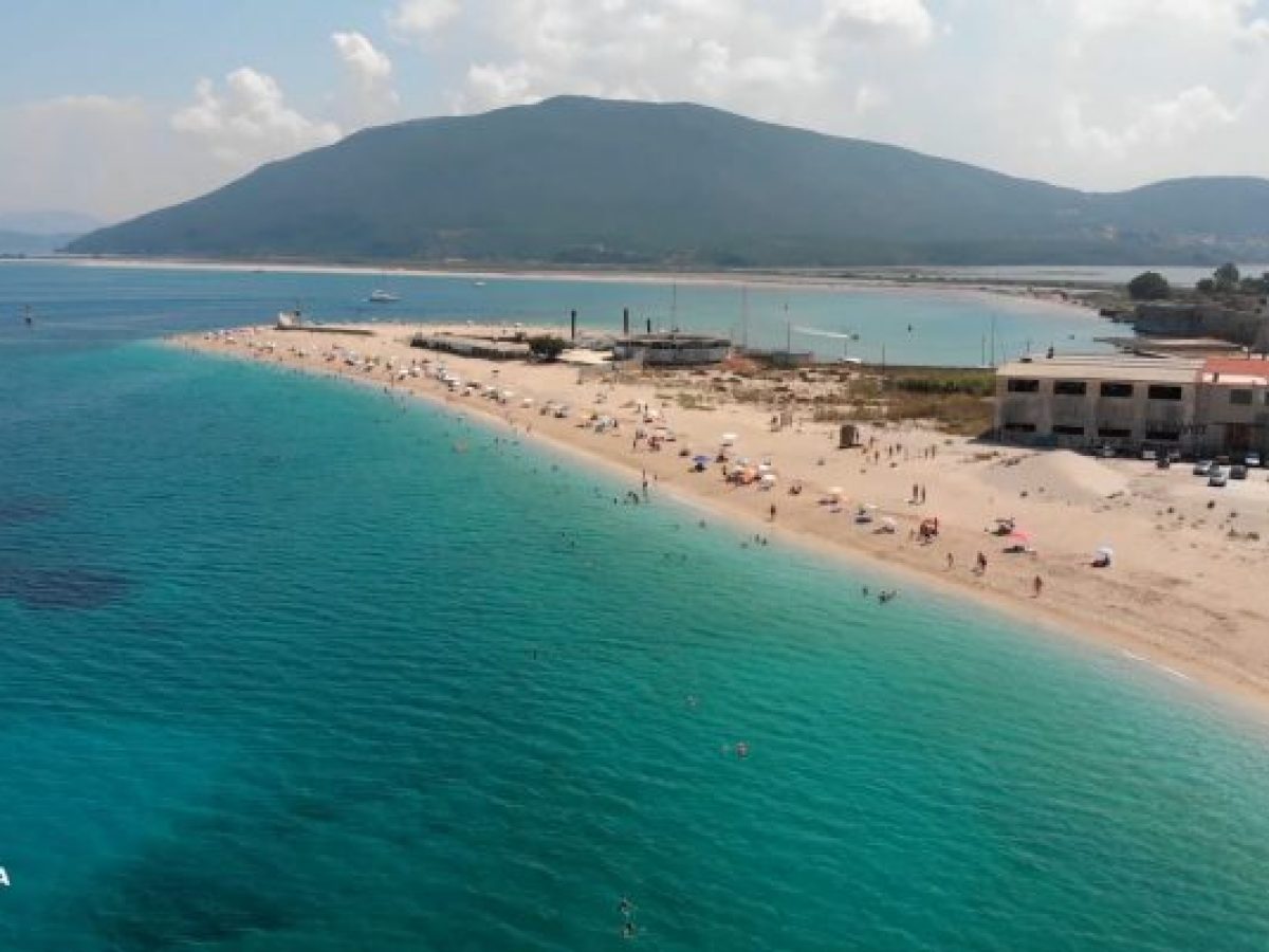 Τα κουφάρια της παραλίας και οι ευθύνες που δεν αναλάβαμε. Του Παναγιώτη Φέξη