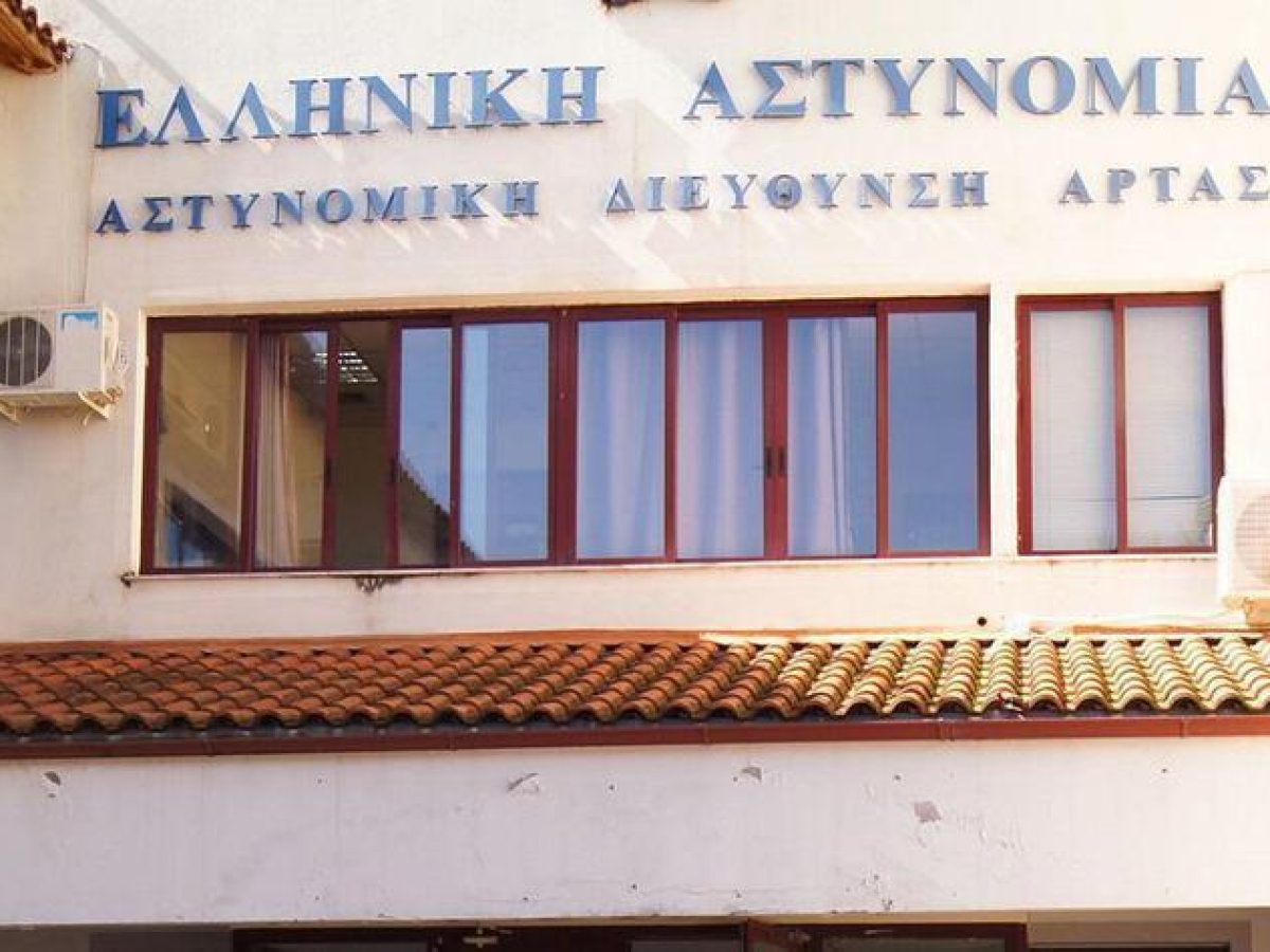 Ταυτοποιήθηκε ανήλικη για διάρρηξη αυτοκινήτου στην Άρτα