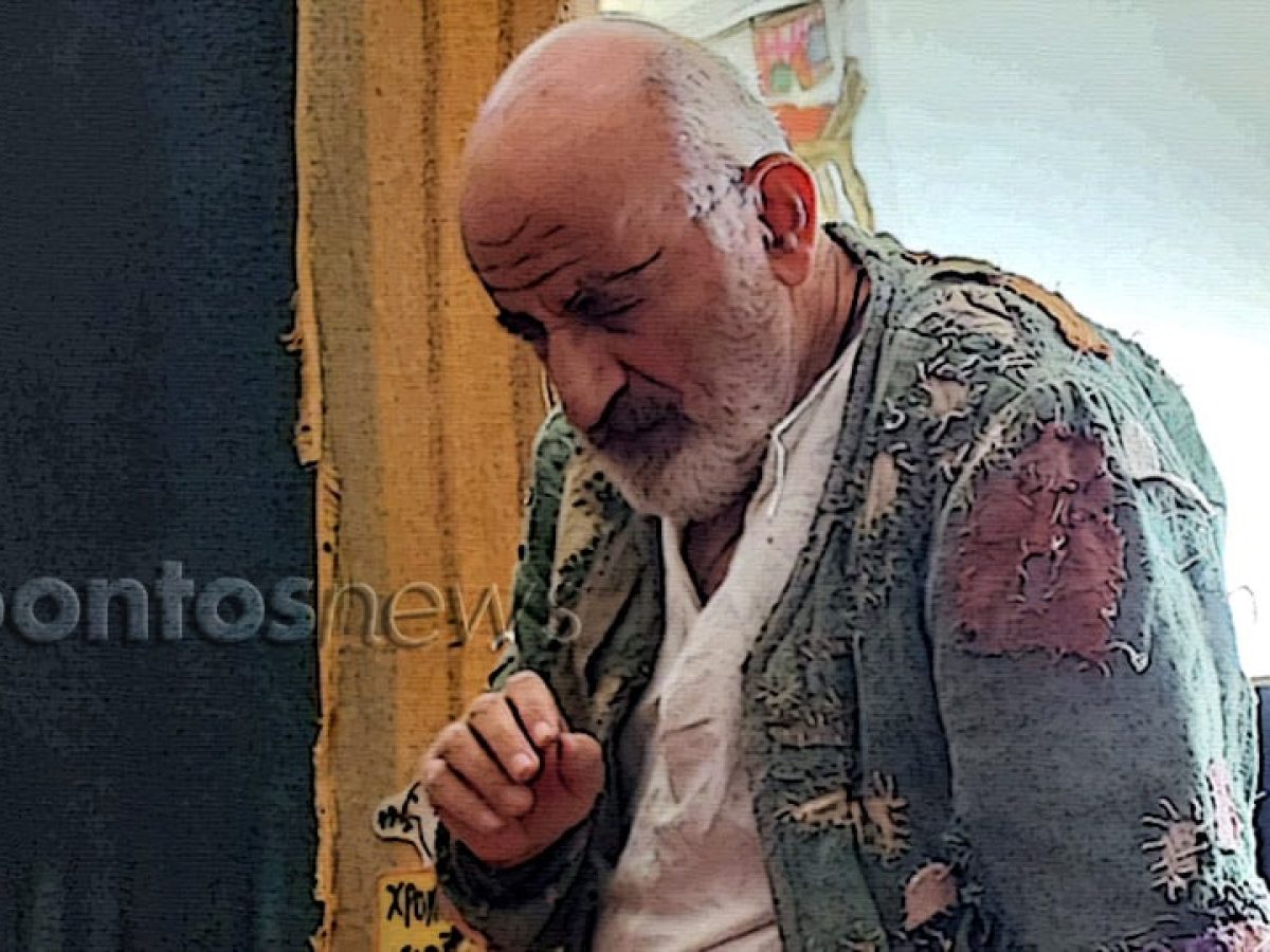 Τάκης Βαμβακίδης: Η διπλή δυναμική επιστροφή στο σανίδι, με Καραγκιόζη και «Ροδάφ’νον»