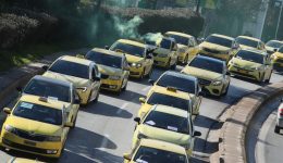 taxi-sinechizete-gia-triti-imera-2