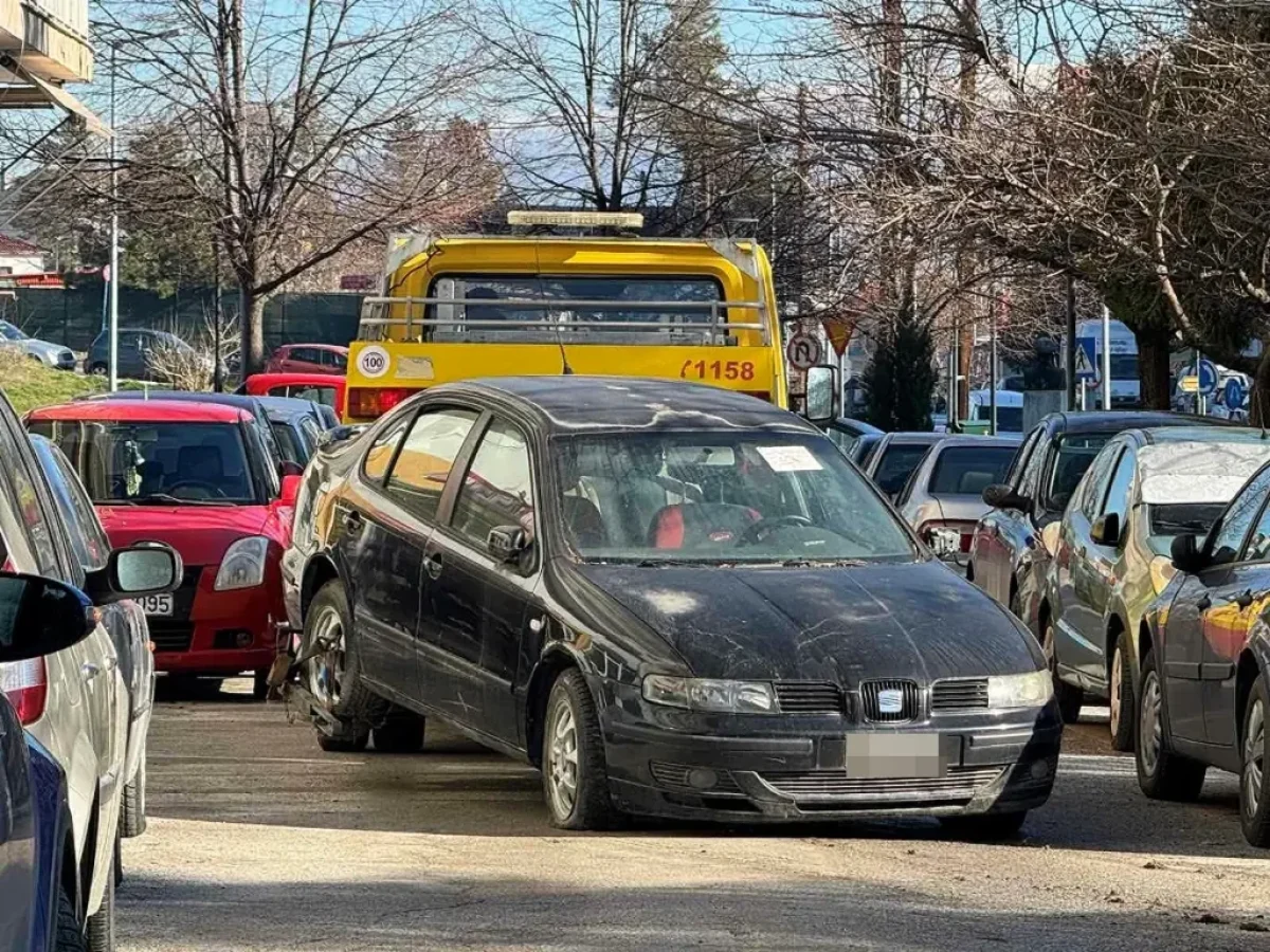 Τέλος στα εγκαταλελειμμένα οχήματα στη Φλώρινα: Καθαροί δρόμοι για όλους